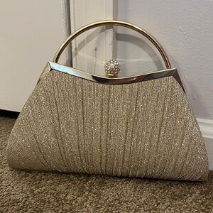 Chic Gold Evening Clutch with Handle